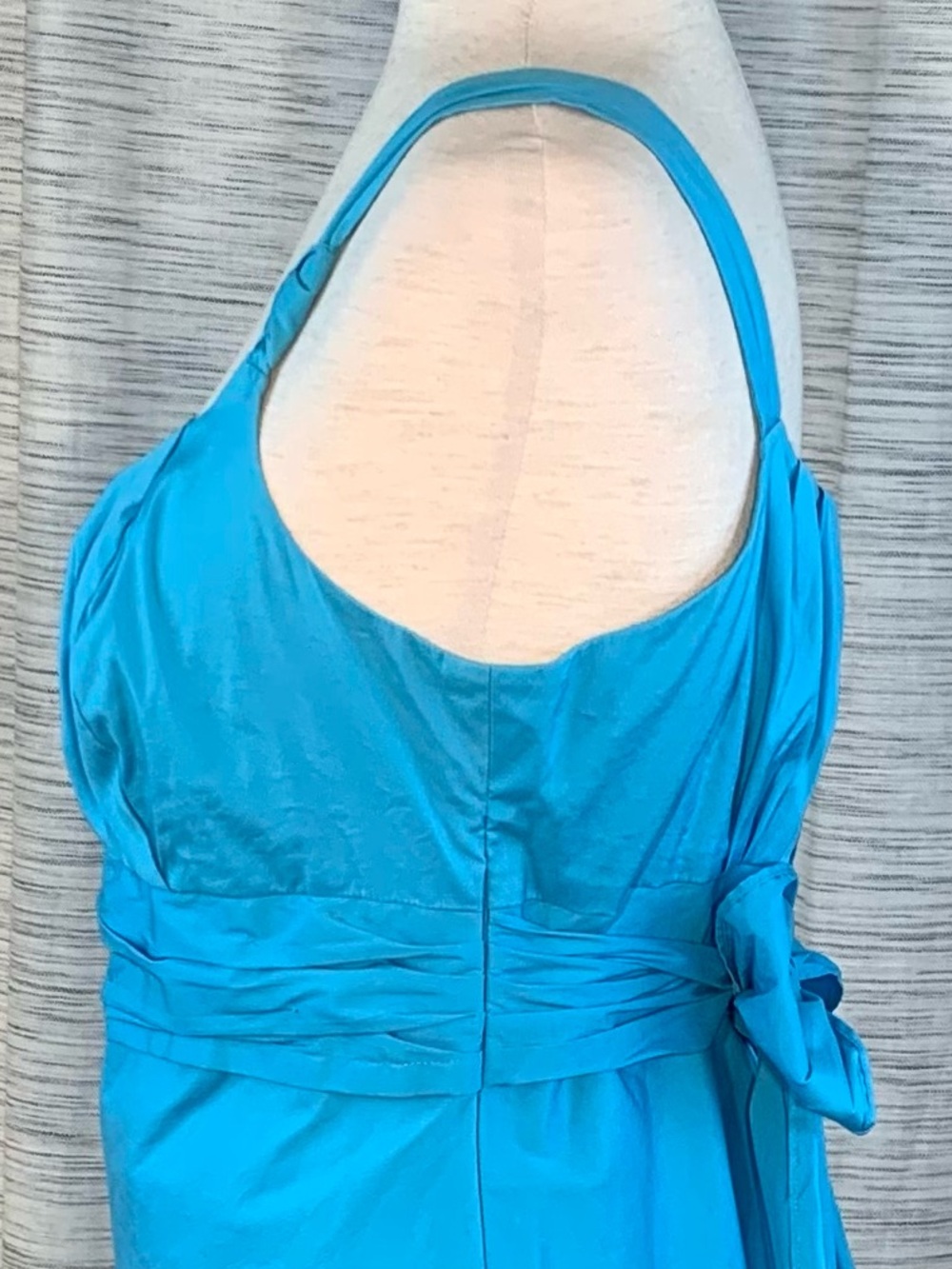 Ann Taylor sky blue sleeveless top. - Picture 8 of 16